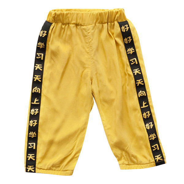 Pantaloni la moda pentru copii pentru baieti in mai multe modele