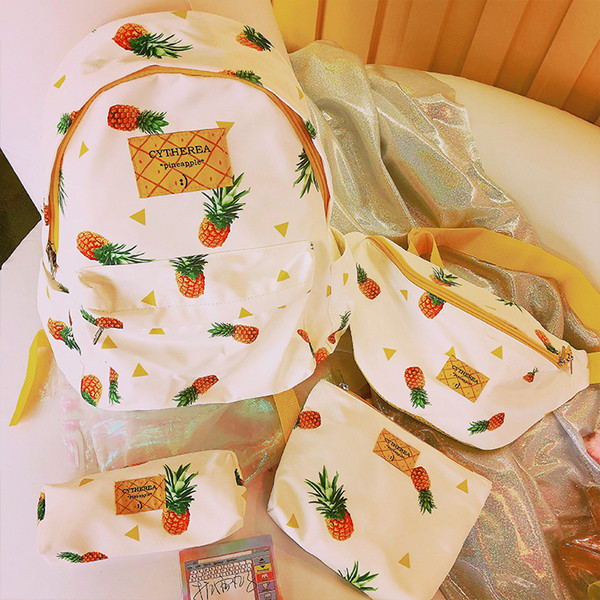 Rucsac mic de dama alb cu aplicatie