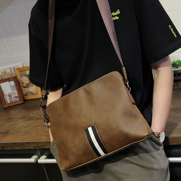 Geanta de umar pentru barbati de zi cu zi