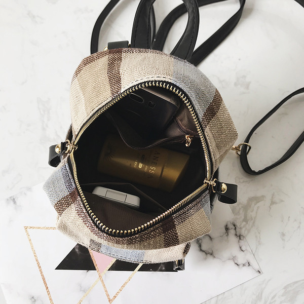 Γυναικείο σακίδιο σε διάφορα χρώματα