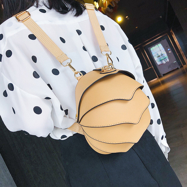 Rucsac mic de dama extravagant in trei culori