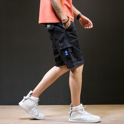 Pantaloni scurți moderni cu buzunare laterale