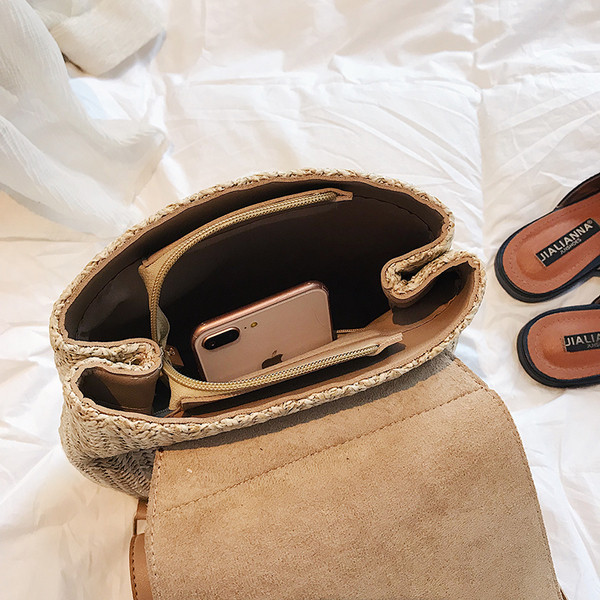 Ежедневна дамска раница в четири цвята