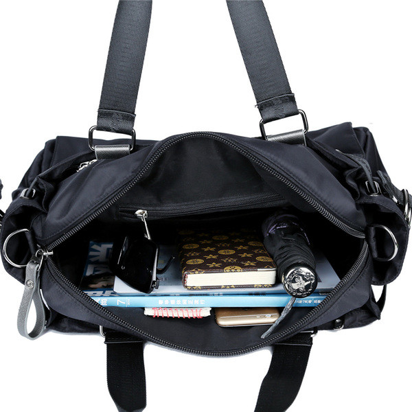 Спортна водоустойчива мъжка чанта в два цвята