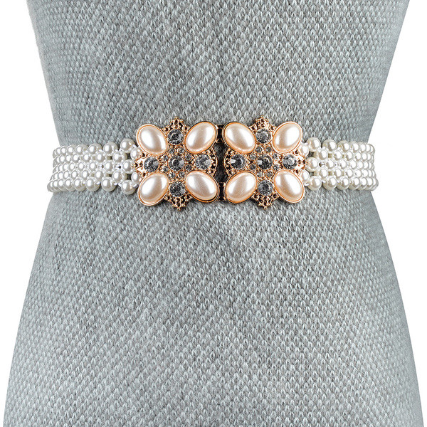 Cureaua de dama stilata din perle decorative si inchizatoare in forma de floare