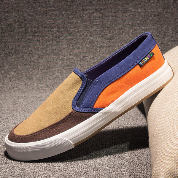 Mocasini moderni pentru barbati cu culori irizate