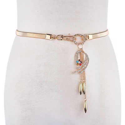 Curea subțire și elegantă de damă, cu pandantiv