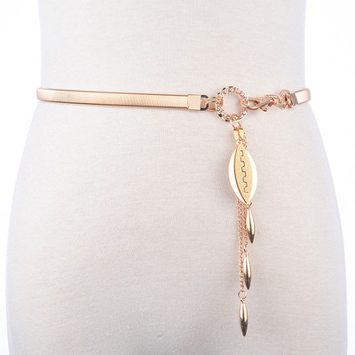 Curea subțire și elegantă de damă, cu pandantiv