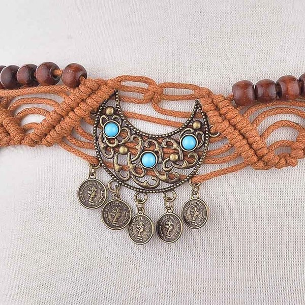 Curea de dama tricotata in stil etno cu margele decorative