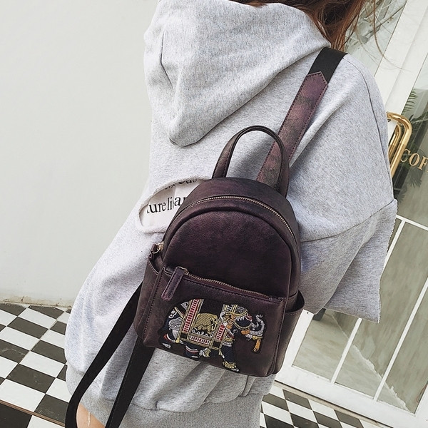 Rucsac de dama cu broderie in patru culori