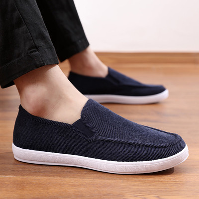 Άνετα ανδρικά μοκασίνια σε διαφορετικά μοτίβα και χρώματα