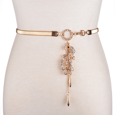 Cureaua delicata de dama cu pandantiv