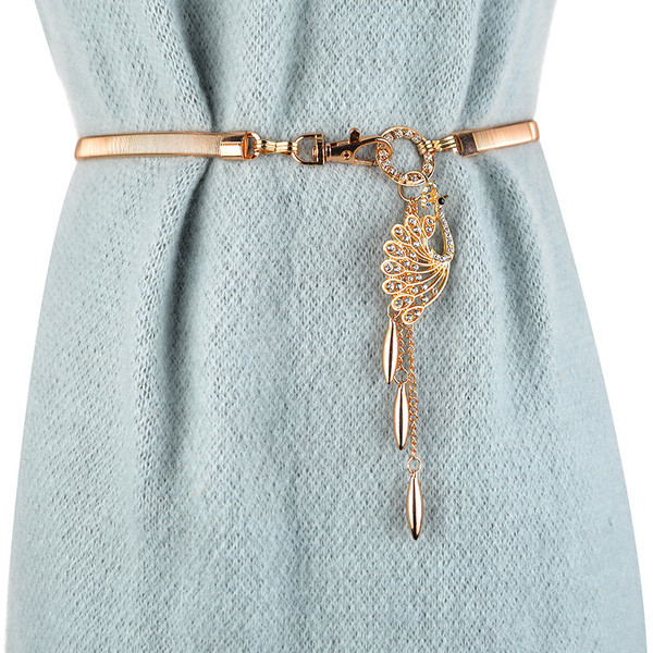 Cureaua delicata de dama cu pandantiv