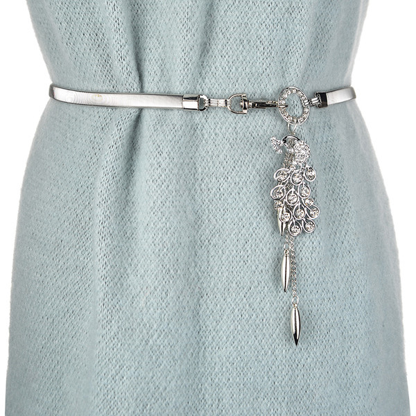 Cureaua delicata de dama cu pandantiv