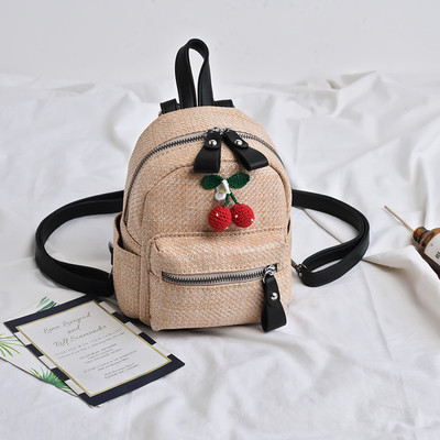 Μικρό δερμάτινο γυναικείο σακίδιο σε δύο χρώματα με 3D διακόσμηση