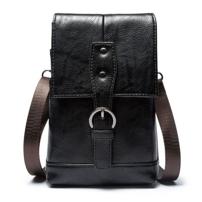 Μικρή ορθογώνιαανδρική δερμάτινη τσάντα σε μαύρο χρώμα