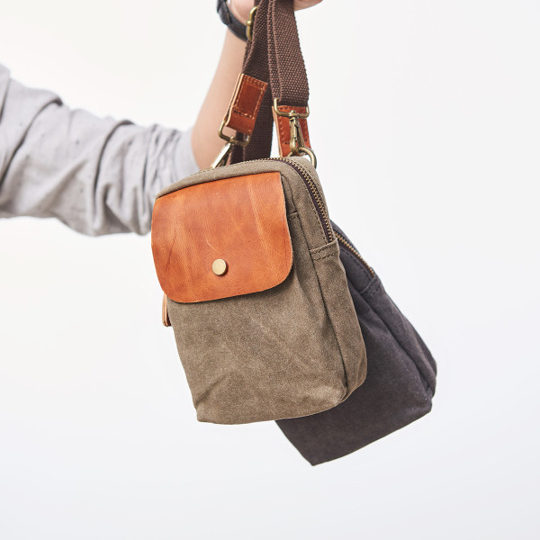 Geanta de barbati mica potrivita pentru fiecare zi - in doua culori