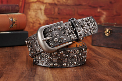 Cureaua de dama moderna din piele ecologica cu ochiuri