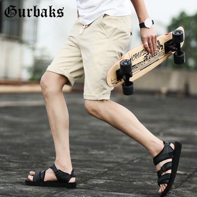 Pantaloni scurți stilați pentru bărbați, cu cravate