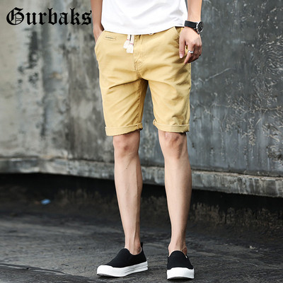 Pantaloni scurți stilați pentru bărbați, cu cravate