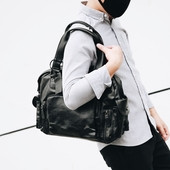 Δερμάτινη ανδρική τσάντα σε μαύρο χρώμα