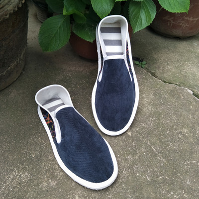 Mocasini moderni pentru barbati cu modele in mai multe culori