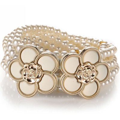 Cureaua de dama eleganta cu perle decorative si elemente florale