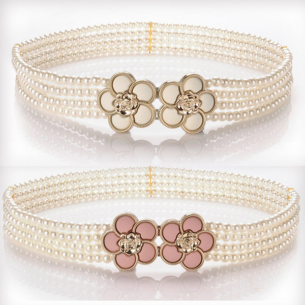 Cureaua de dama eleganta cu perle decorative si elemente florale