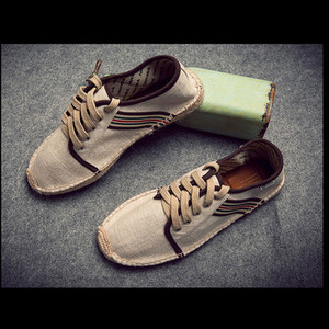 Mocasini moderni pentru bărbați cu șireturi în negru, bleumarin și bej