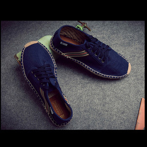 Mocasini moderni pentru bărbați cu șireturi în negru, bleumarin și bej