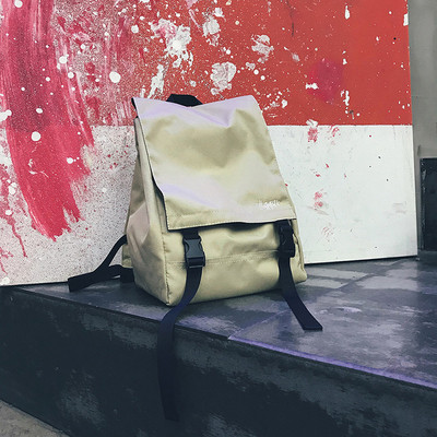 Άνετο και ελαφρύ ανδρικό σακίδιο σε πέντε χρώματα