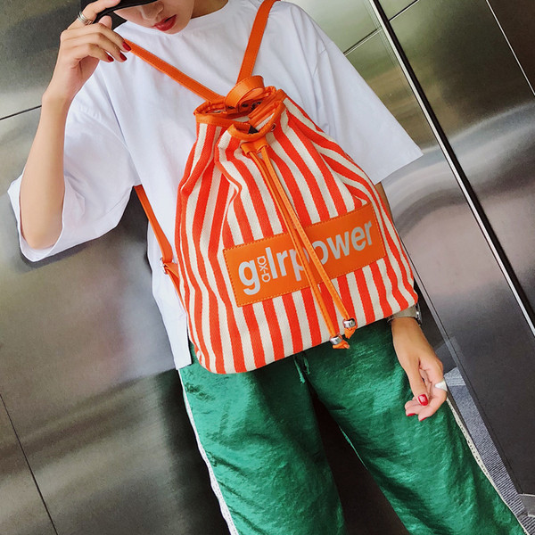 Rucsac sport de damă în mai multe culori cu inscripție