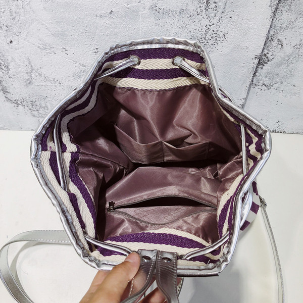 Rucsac sport de damă în mai multe culori cu inscripție