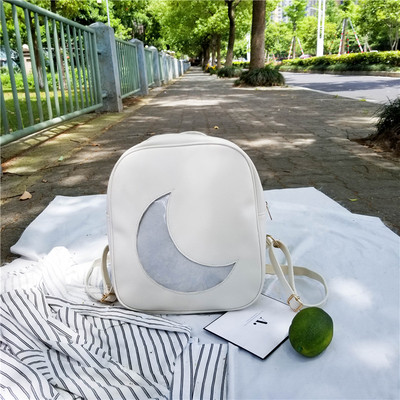 Γυναικείο σακίδιο μεσαίου μεγέθους με διακόσμηση