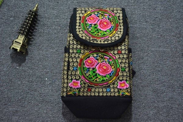 Rucsac de dama cu motive florale in diferite culori