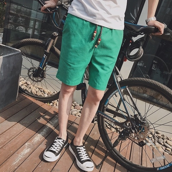 Pantaloni scurți moderni cu cravate in mai multe culori