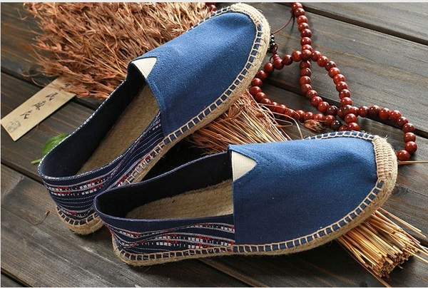 Mocasini moderni unisex cu motive etnice în albastru și verde