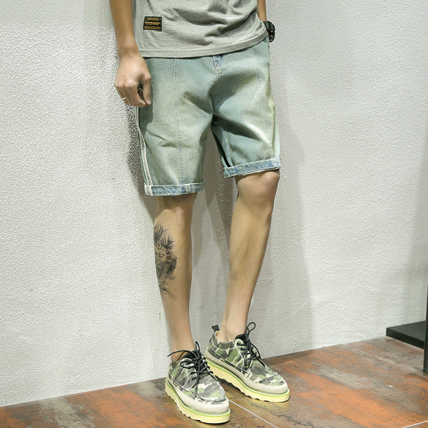 Pantaloni scurți din denim cu margine albă în lateral