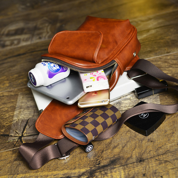 Geanta de barbati mica cu buzunar din piele ecologica in trei culori