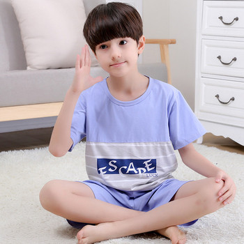 Παιδική πιτζάμα για αγόρια με κοντό μανίκι και σορτς σε διάφορα χρώματα