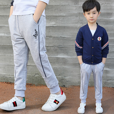 Trening pentru copii de culoare deschisa cu broderie