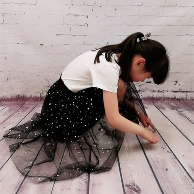 Fusta moderna pentru copii cu tul si broderie alb-negru