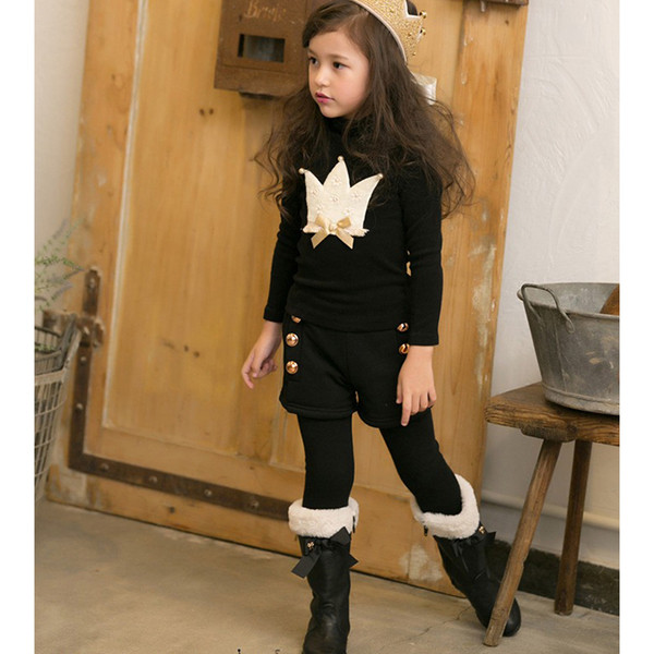 Jambiere pentru copii pentru o fată cu pantaloni scurți în trei culori