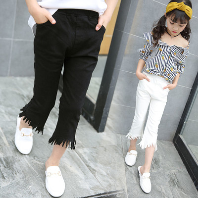 Детски панталон за момиче с 7/8 дължина и ресни в бял и черен цвят