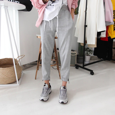 Pantaloni sport pentru fete în roșu și gri