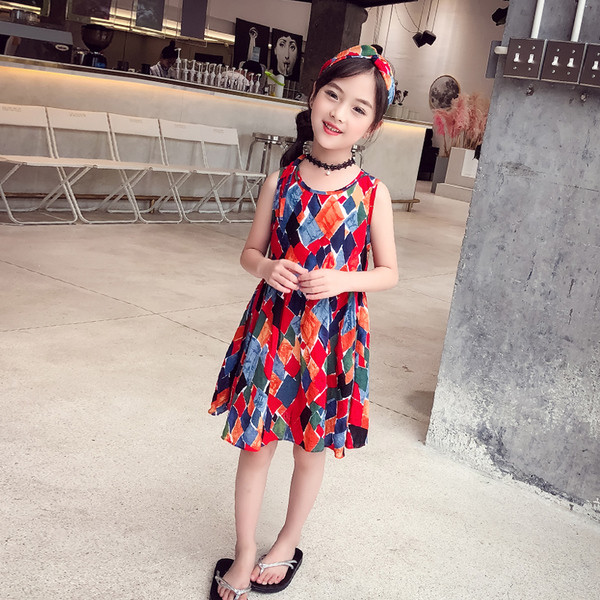 Rochie moderna colorata pentru fete cu inima taiata pe spate in doua culori