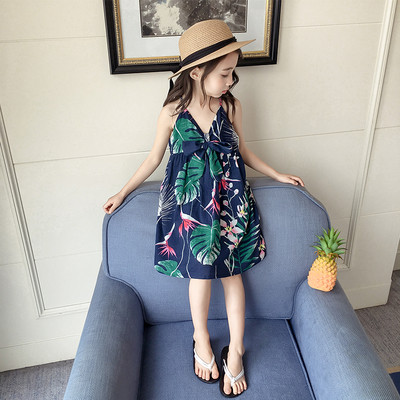Детска лятна рокля с флорални мотиви 