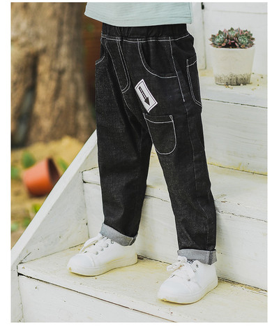 Blugi pentru copii de culoare închisă și deschisă cu buzunar decorativ