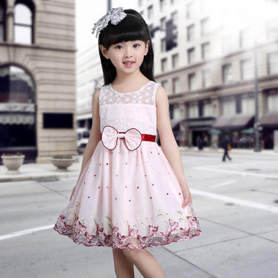 Модерна детска рокля с флорални мотиви и панделка в различни цветове
