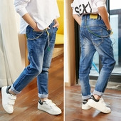 Blugi pentru copii cu talie inalta de culoare deschisa cu elemente metalice